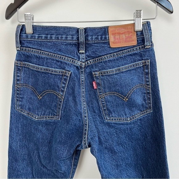 Levi High Rise Button Fly Skinny Jean. Size 26 - Picture 9 of 10